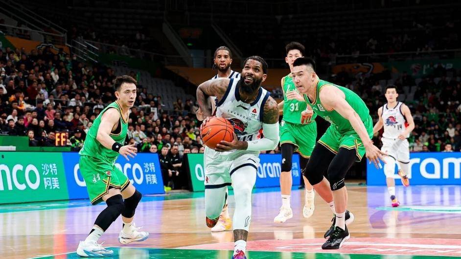 迈阿密热火围绕德甲回应争议今夜马赛备战NBA常规赛，网友：窗口期山东男篮调整名单以备亚冠 